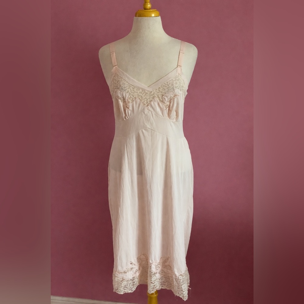 Vintage Light Blush Lace-Trim Slip Dress for Women